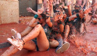 Do we love tomatoes?! – La Tomatina 2014