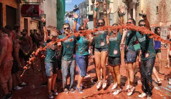 Do we love tomatoes?! – La Tomatina 2014