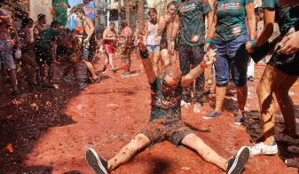 Do we love tomatoes?! – La Tomatina 2014