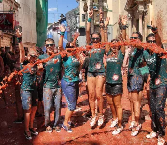 Do we love tomatoes?! – La Tomatina 2014